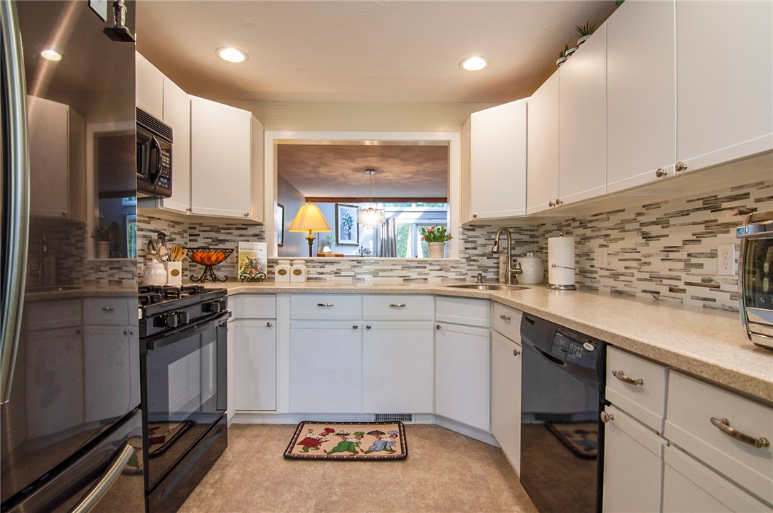 80 Fisher Road, Unit 44 Cumberland, RI 02864 - Photo 8 of 31