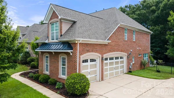 $3,900 | 6919 South Creek Road, Charlotte, NC 28277