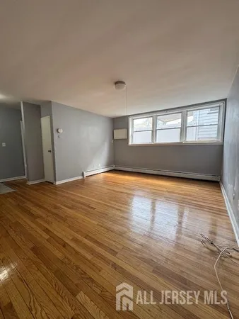 $1,650 | 120 West 3rd Avenue, Unit 6, Roselle, NJ 07203