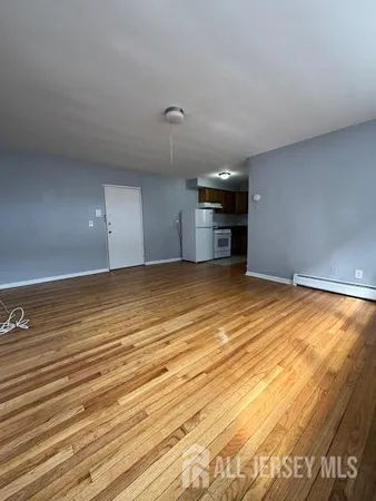 $1,650 | 120 West 3rd Avenue, Unit 6, Roselle, NJ 07203