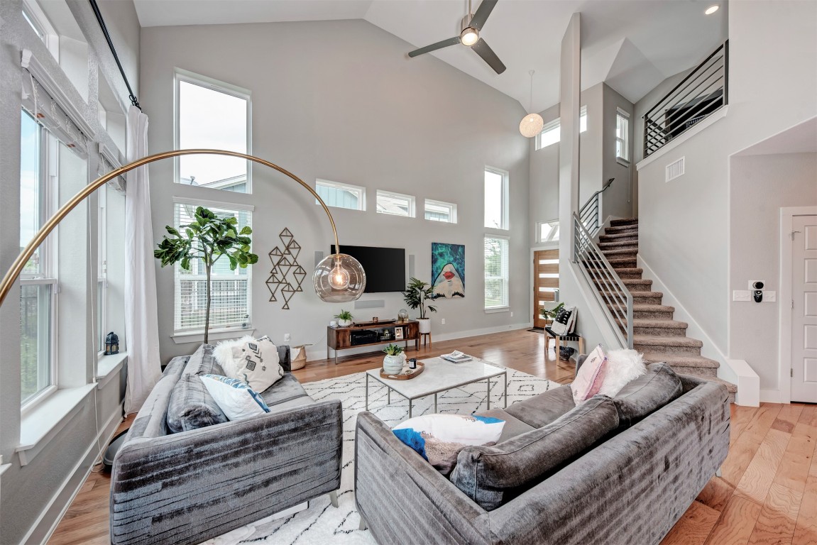 6006 Rubicon Run Austin, TX 78745 - Photo 6 of 22 a living room with furniture and a potted plant