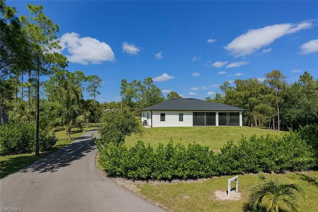 $3,850 | 2330 4th Avenue Southeast, Naples, FL 34117