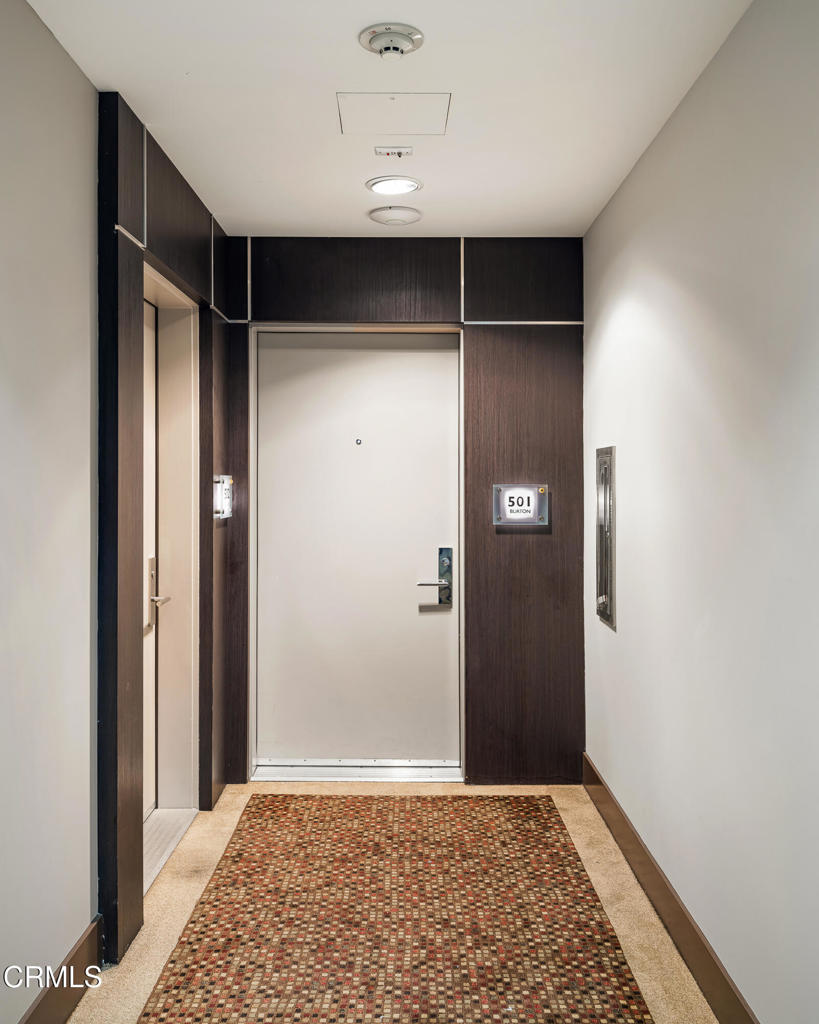 133 South Los Robles Avenue, Unit 501 Pasadena, CA 91101 - Photo 2 of 38 SSR_133SouthLosRobles501_007_FLEXMLS