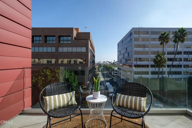 $1,099,000 | 133 South Los Robles Avenue, Unit 501, Pasadena, CA 91101
