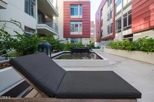 $1,099,000 | 133 South Los Robles Avenue, Unit 501, Pasadena, CA 91101