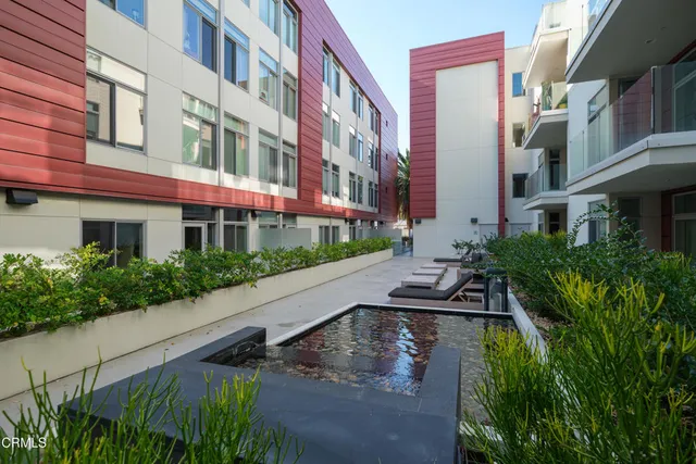 $1,099,000 | 133 South Los Robles Avenue, Unit 501, Pasadena, CA 91101