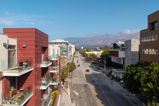 $1,099,000 | 133 South Los Robles Avenue, Unit 501, Pasadena, CA 91101