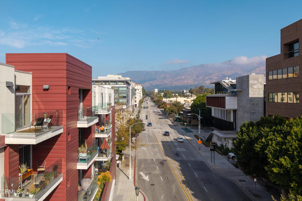 133 South Los Robles Avenue, Unit 501 Pasadena, CA 91101 - Photo 28 of 38 SSR_133SouthLosRobles501_040_FLEXMLS
