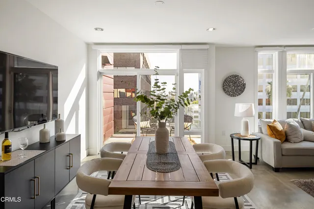 $1,099,000 | 133 South Los Robles Avenue, Unit 501, Pasadena, CA 91101