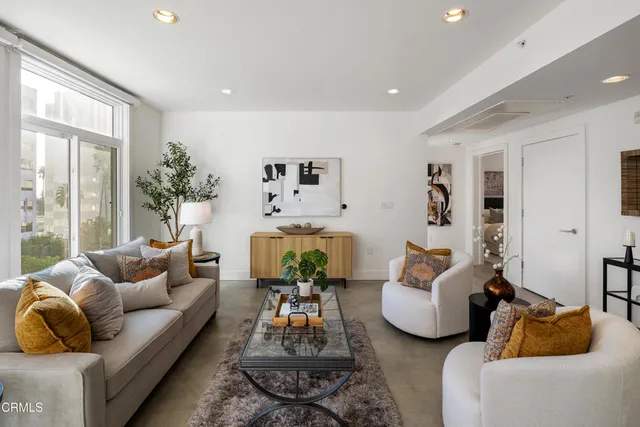 $1,099,000 | 133 South Los Robles Avenue, Unit 501, Pasadena, CA 91101