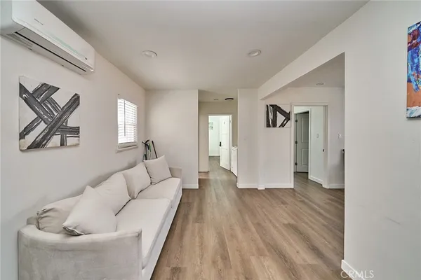 $4,000 | 8734 Ramsgate Avenue, Los Angeles, CA 90045