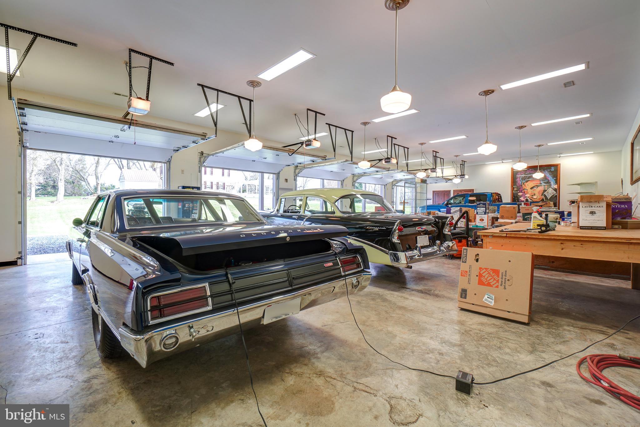 17200 Riffle Ford Road Germantown, MD 20874 - Photo 33 of 97 Interior 8 Car Garage