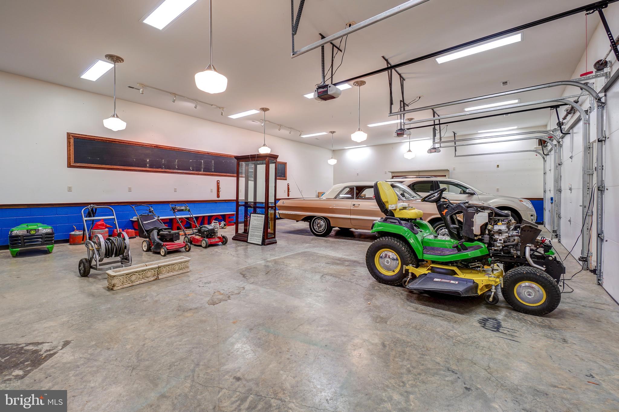17200 Riffle Ford Road Germantown, MD 20874 - Photo 35 of 97 Interior 8 Car Garage