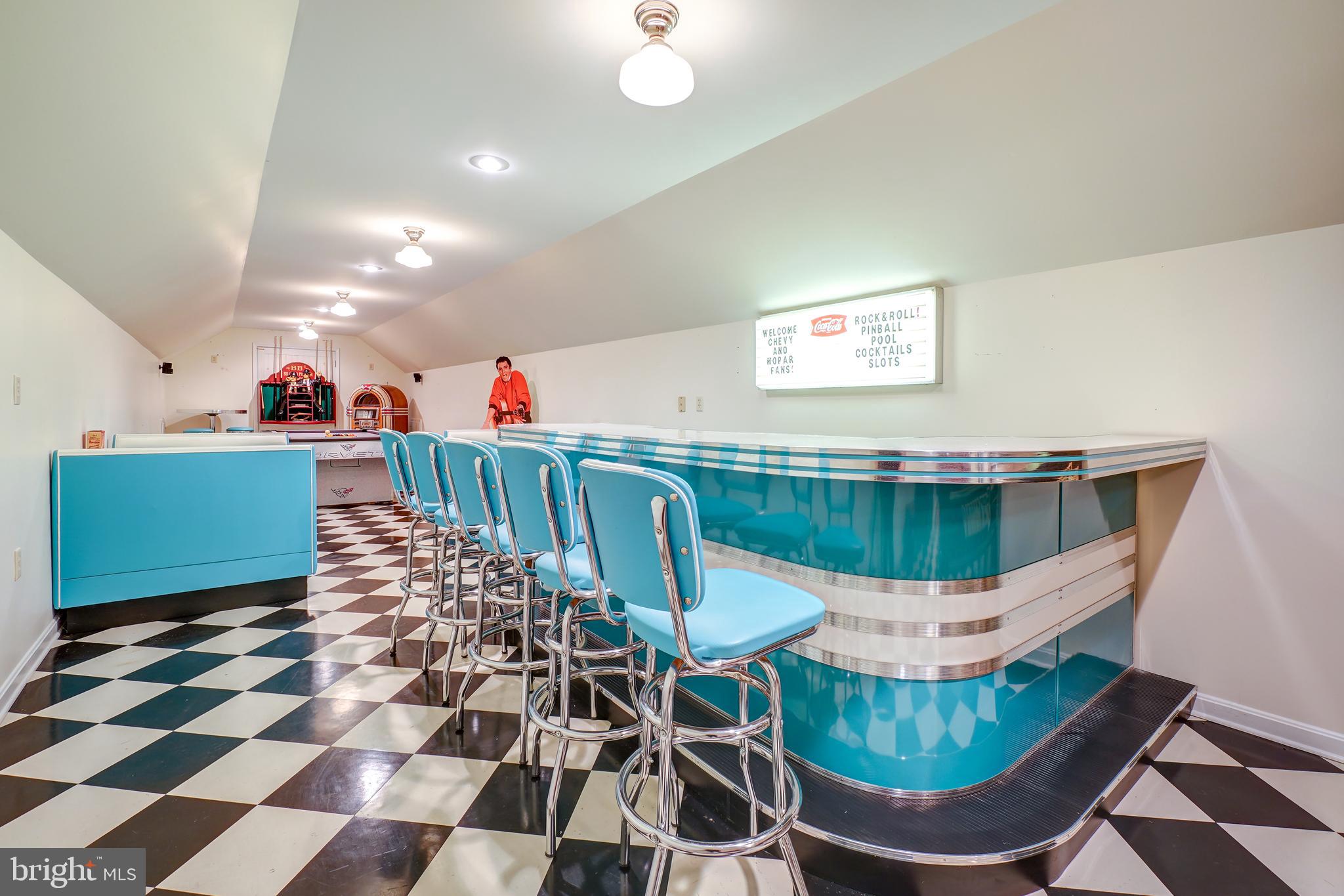 17200 Riffle Ford Road Germantown, MD 20874 - Photo 39 of 97 Upper Level of Garage