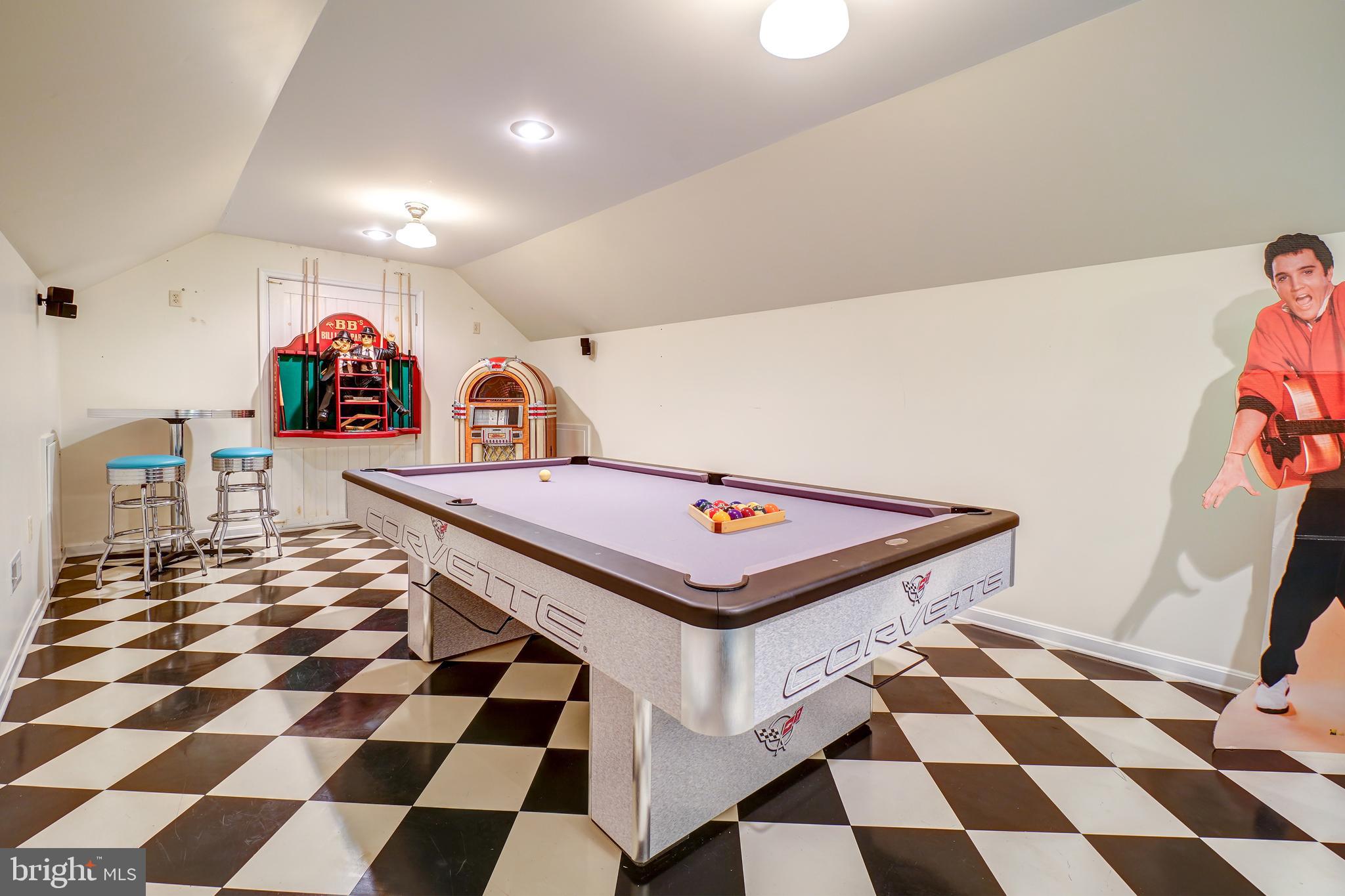 17200 Riffle Ford Road Germantown, MD 20874 - Photo 40 of 97 Upper Level of Garage