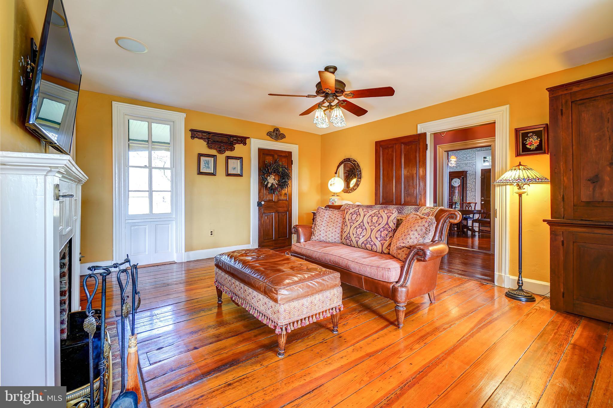 17200 Riffle Ford Road Germantown, MD 20874 - Photo 55 of 97 Family Room