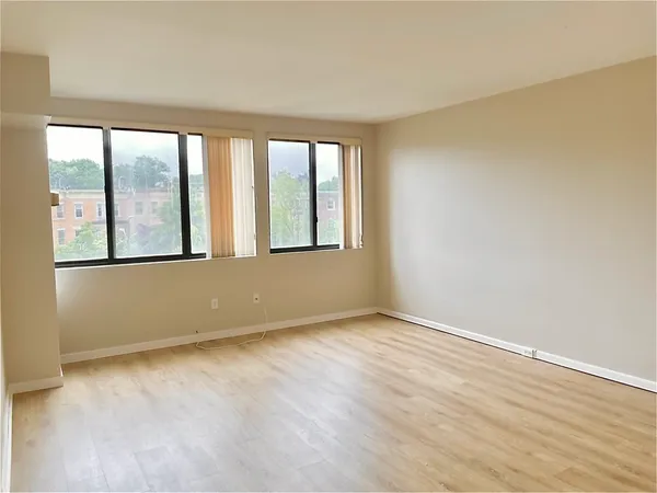 $3,050 | 1731 Beacon Street, Unit 420, Brookline, MA 02445