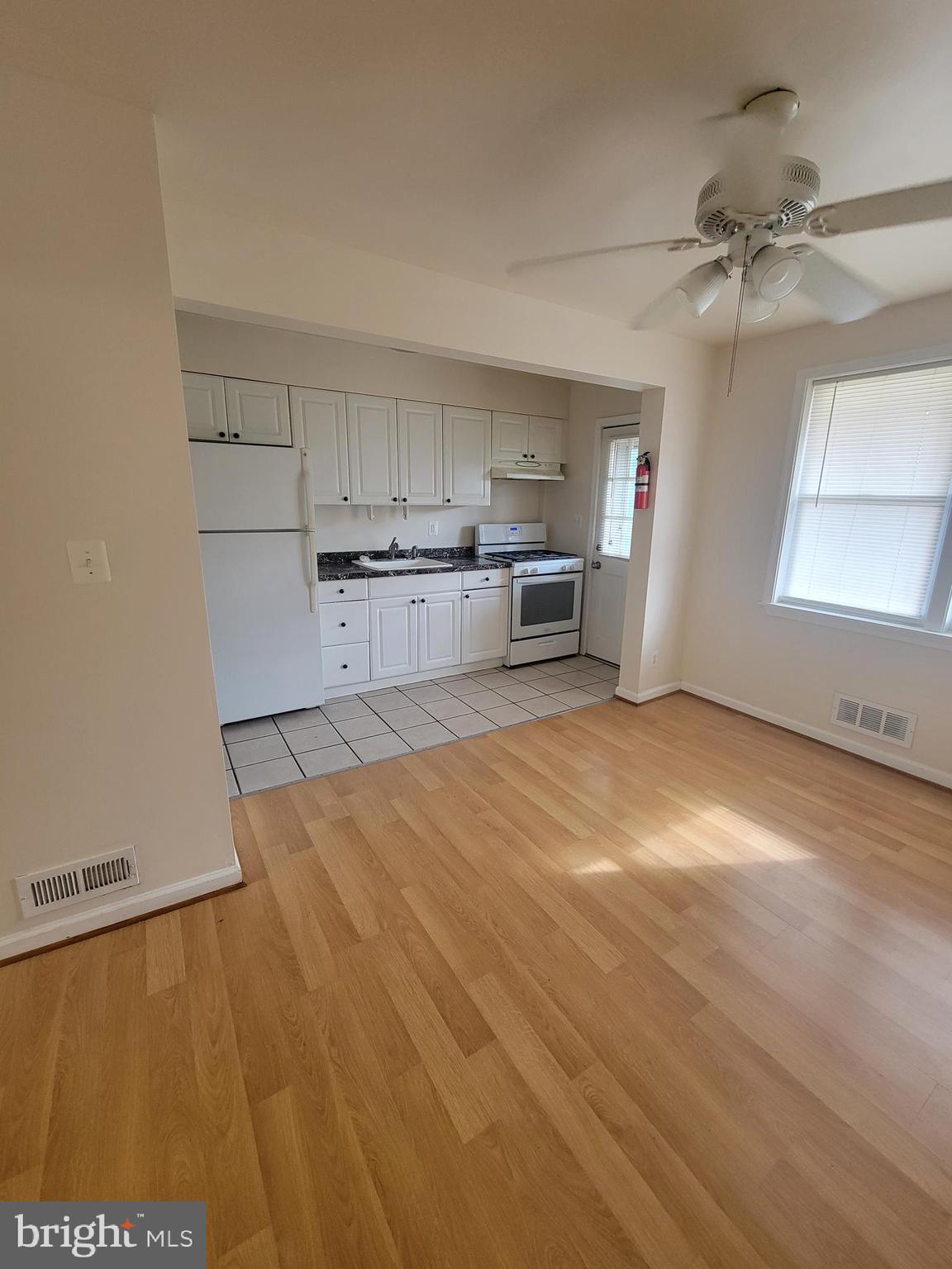 3443 Dunhaven Road Dundalk, MD 21222 - Photo 6 of 12
