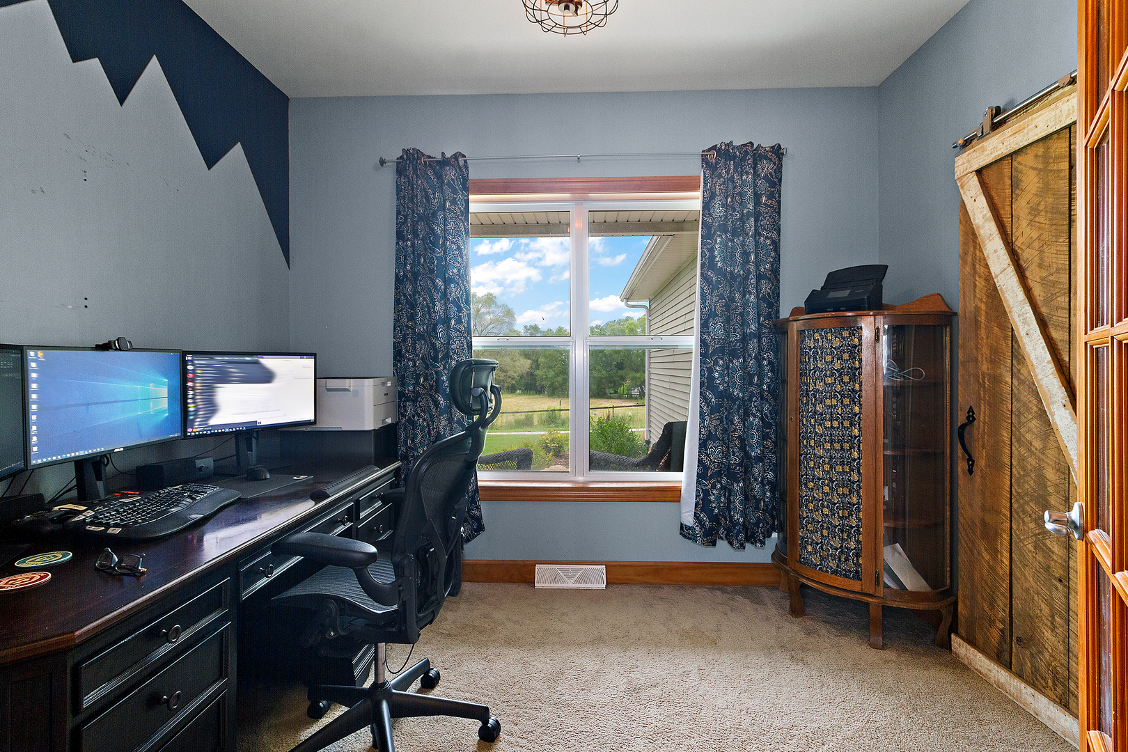3741 East Chestnut Street Kankakee, IL 60901 - Photo 14 of 44 a room with furniture and a window