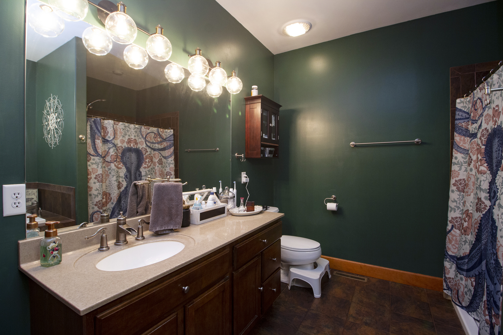 3741 East Chestnut Street Kankakee, IL 60901 - Photo 18 of 44 a bathroom with a sink double vanity and a mirror