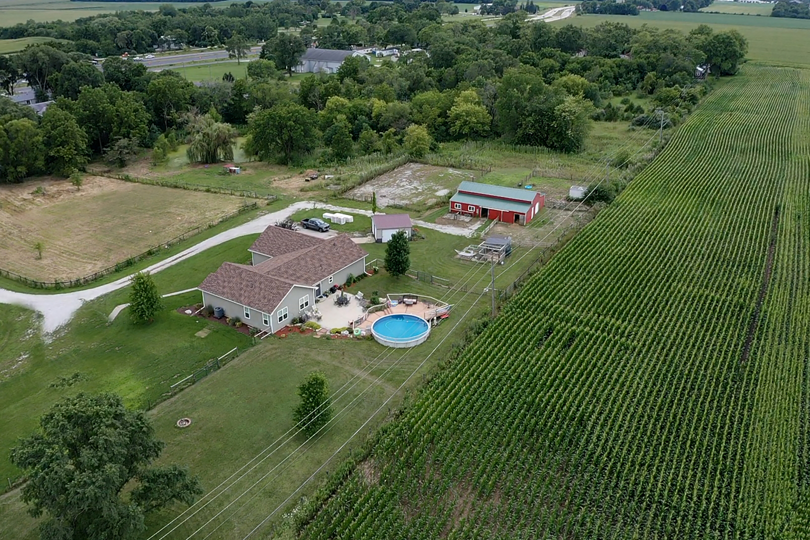 3741 East Chestnut Street Kankakee, IL 60901 - Photo 33 of 44 an aerial view of a house