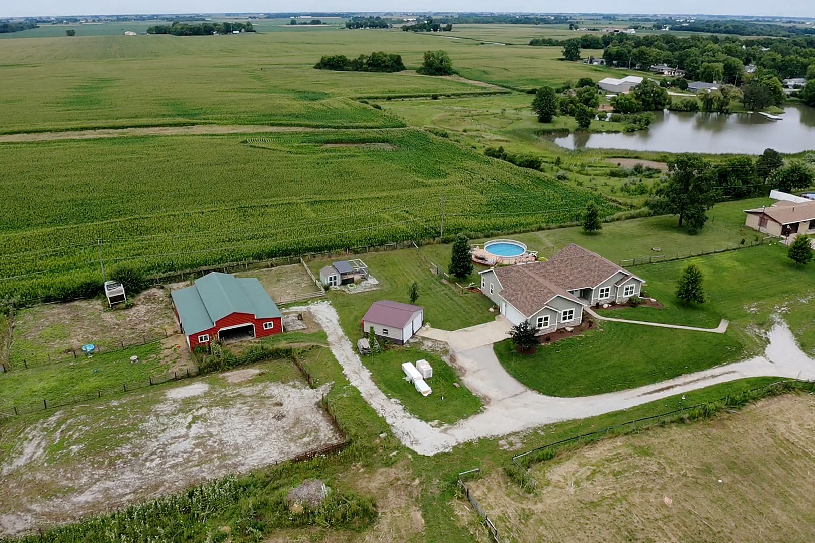 3741 East Chestnut Street Kankakee, IL 60901 - Photo 38 of 44 an aerial view of a house with a yard