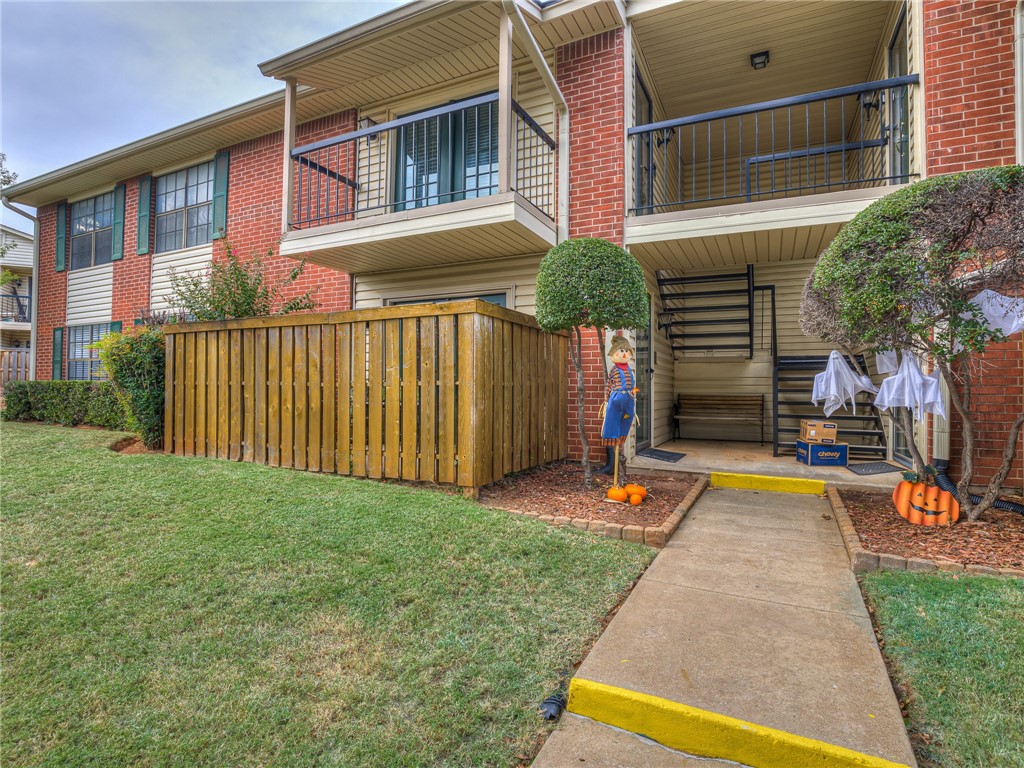 4400 Hemingway Drive, Unit 249, Oklahoma City, OK 73118 Compass