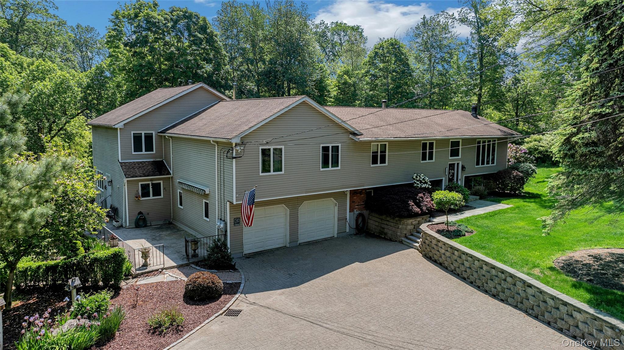 204 Cherry Hill Road Carmel, NY 10512 - Photo 2 of 40