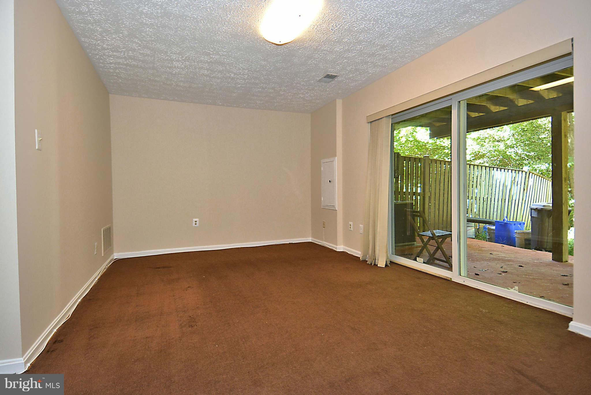 11457 Encore Drive Silver Spring, MD 20901 - Photo 21 of 27 a view of an empty room and window