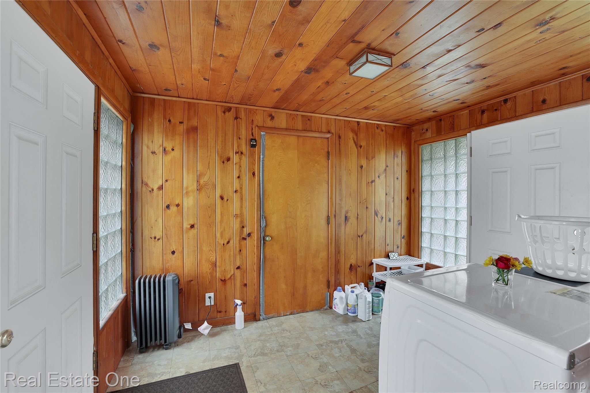2928 West Tienken Road Rochester, MI 48306 - Photo 15 of 21 AY2A4119.jpg