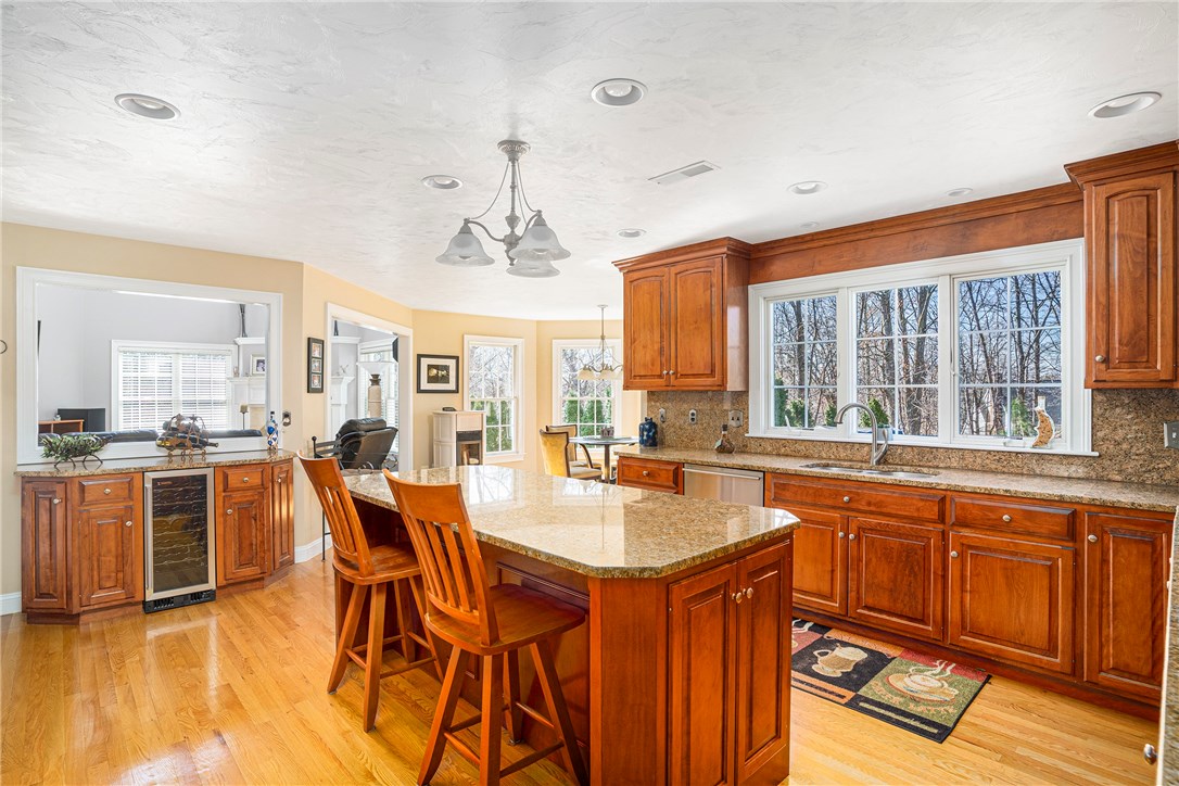 3923 Diamond Hill Road Cumberland, RI 02864 - Photo 24 of 40