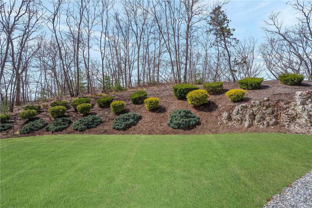 3923 Diamond Hill Road Cumberland, RI 02864 - Photo 9 of 40