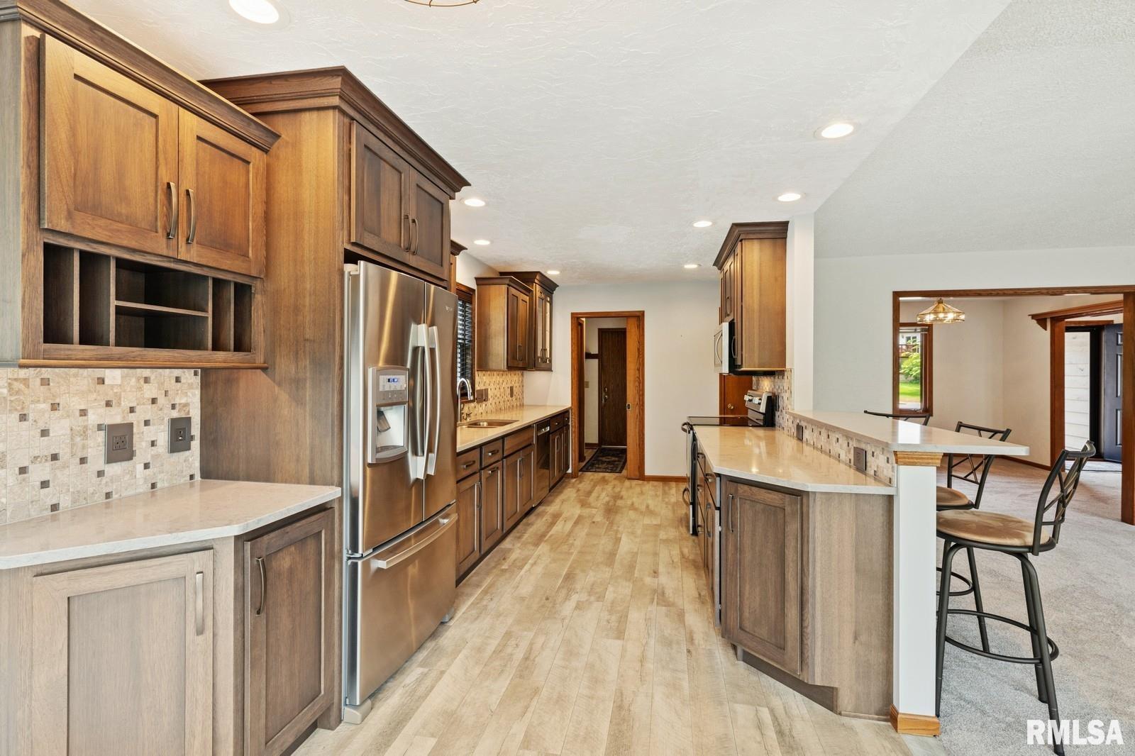 5495 White Post Road Bettendorf, IA 52722 - Photo 14 of 42