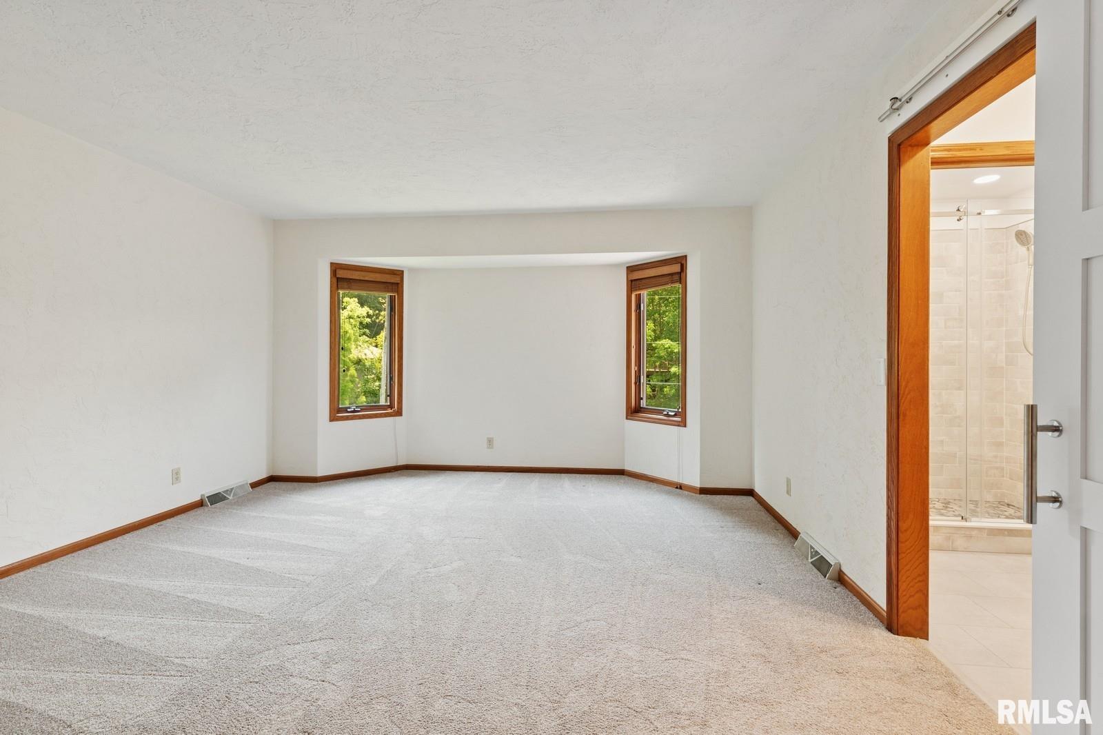 5495 White Post Road Bettendorf, IA 52722 - Photo 23 of 42