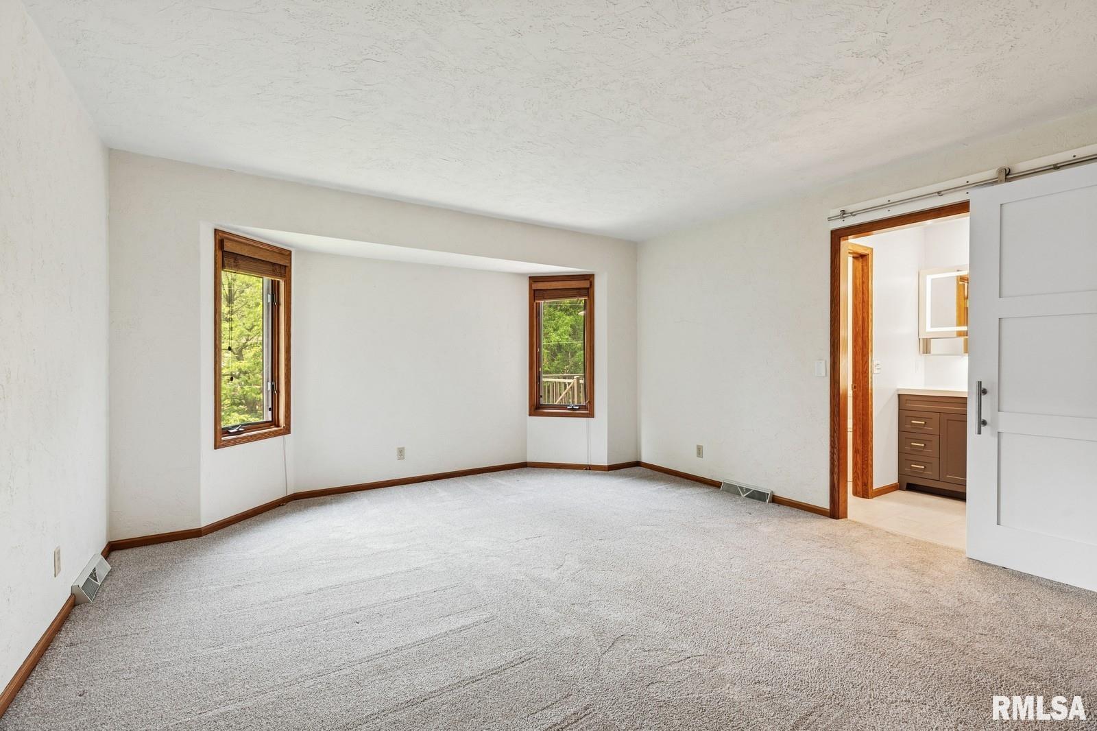 5495 White Post Road Bettendorf, IA 52722 - Photo 24 of 42