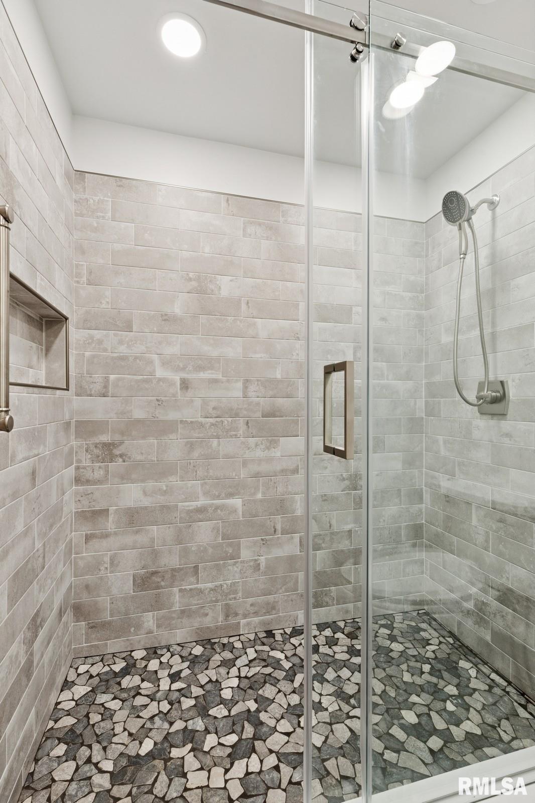 5495 White Post Road Bettendorf, IA 52722 - Photo 26 of 42