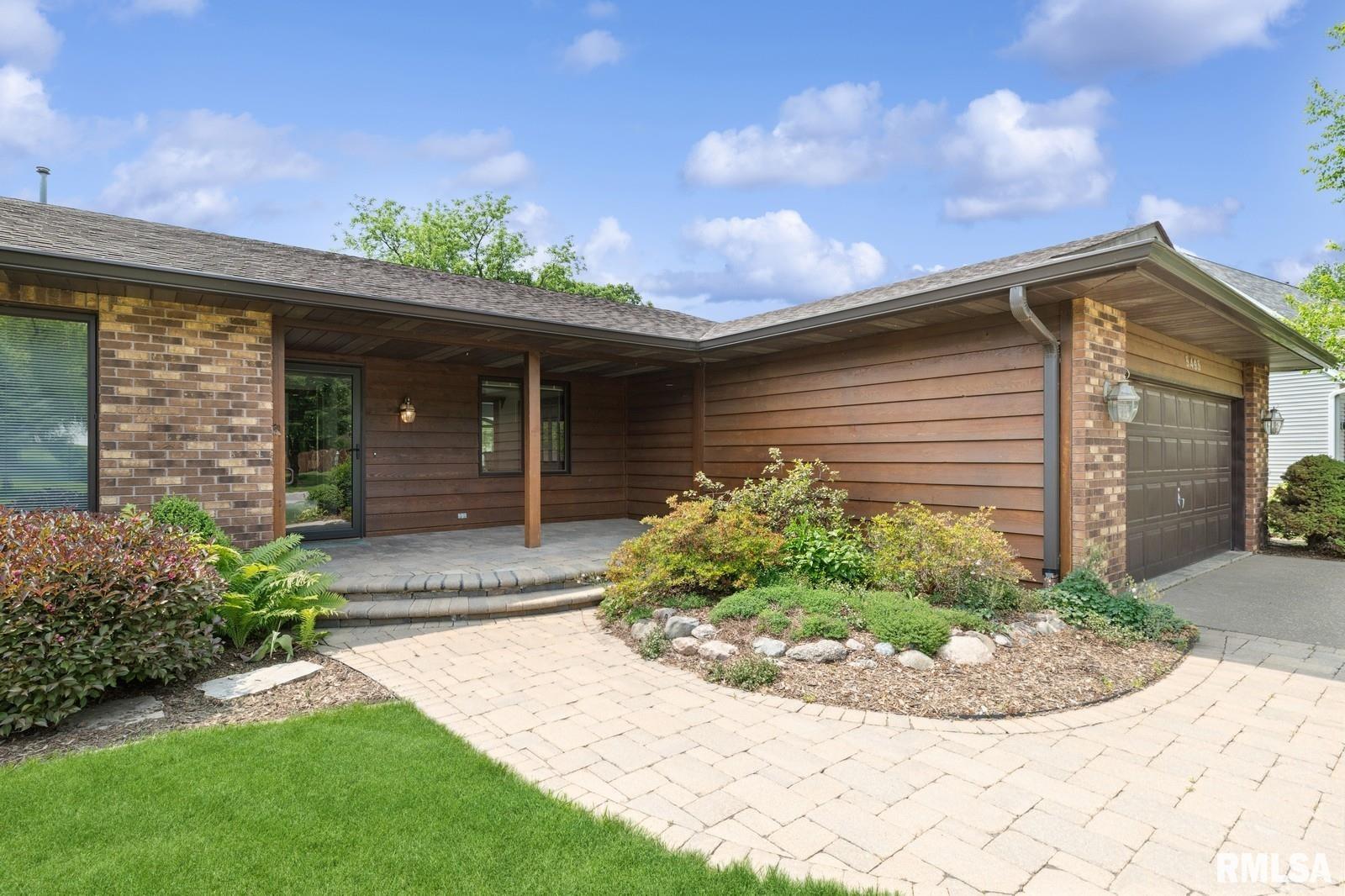 5495 White Post Road Bettendorf, IA 52722 - Photo 8 of 42