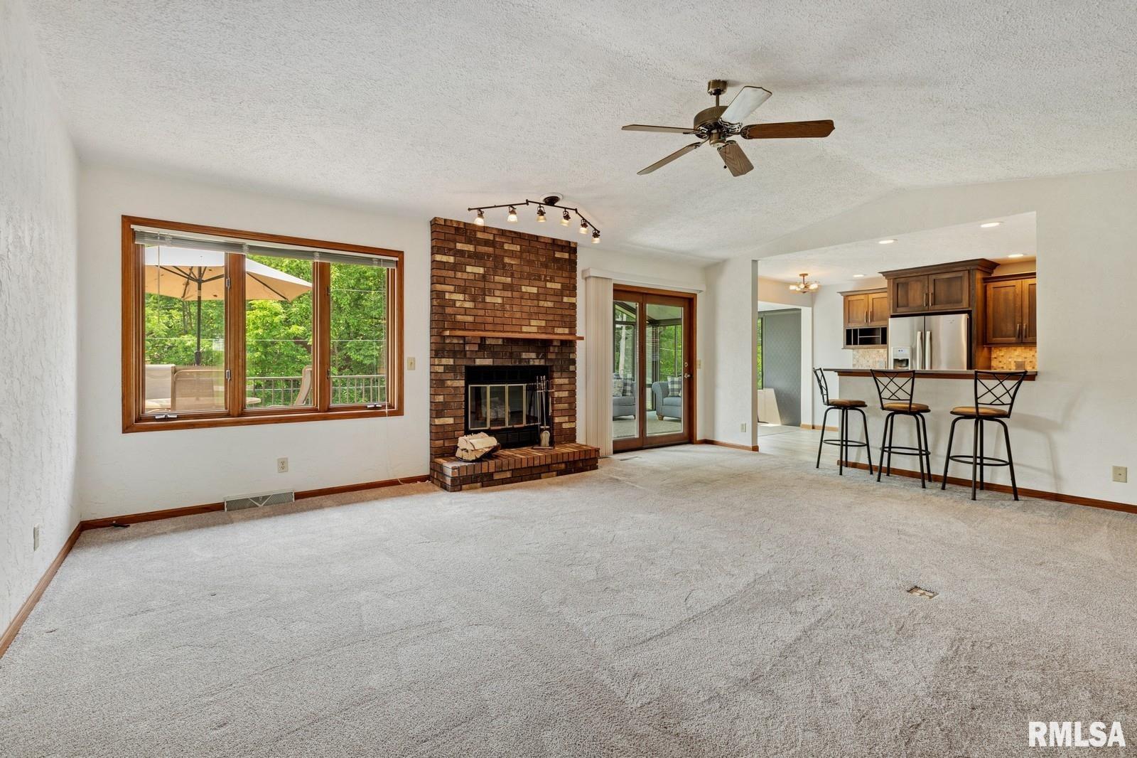 5495 White Post Road Bettendorf, IA 52722 - Photo 10 of 42