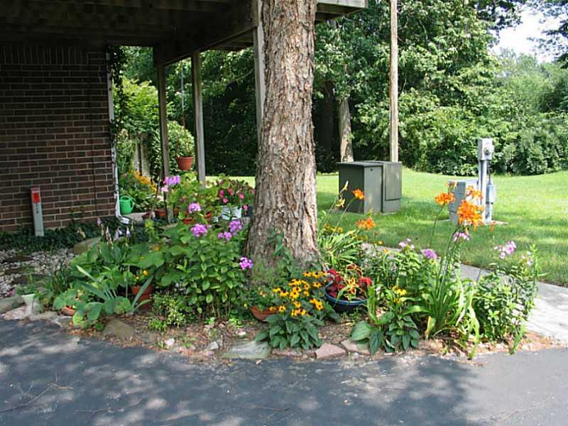 3972 Braddock Road, Unit 3972 Indianapolis, IN 46268 - Photo 14 of 18 Gallery Image 14