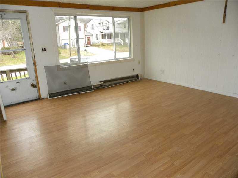 142 Rideout Avenue Lewiston, ME 04240 - Photo 20 of 21 Living Room.