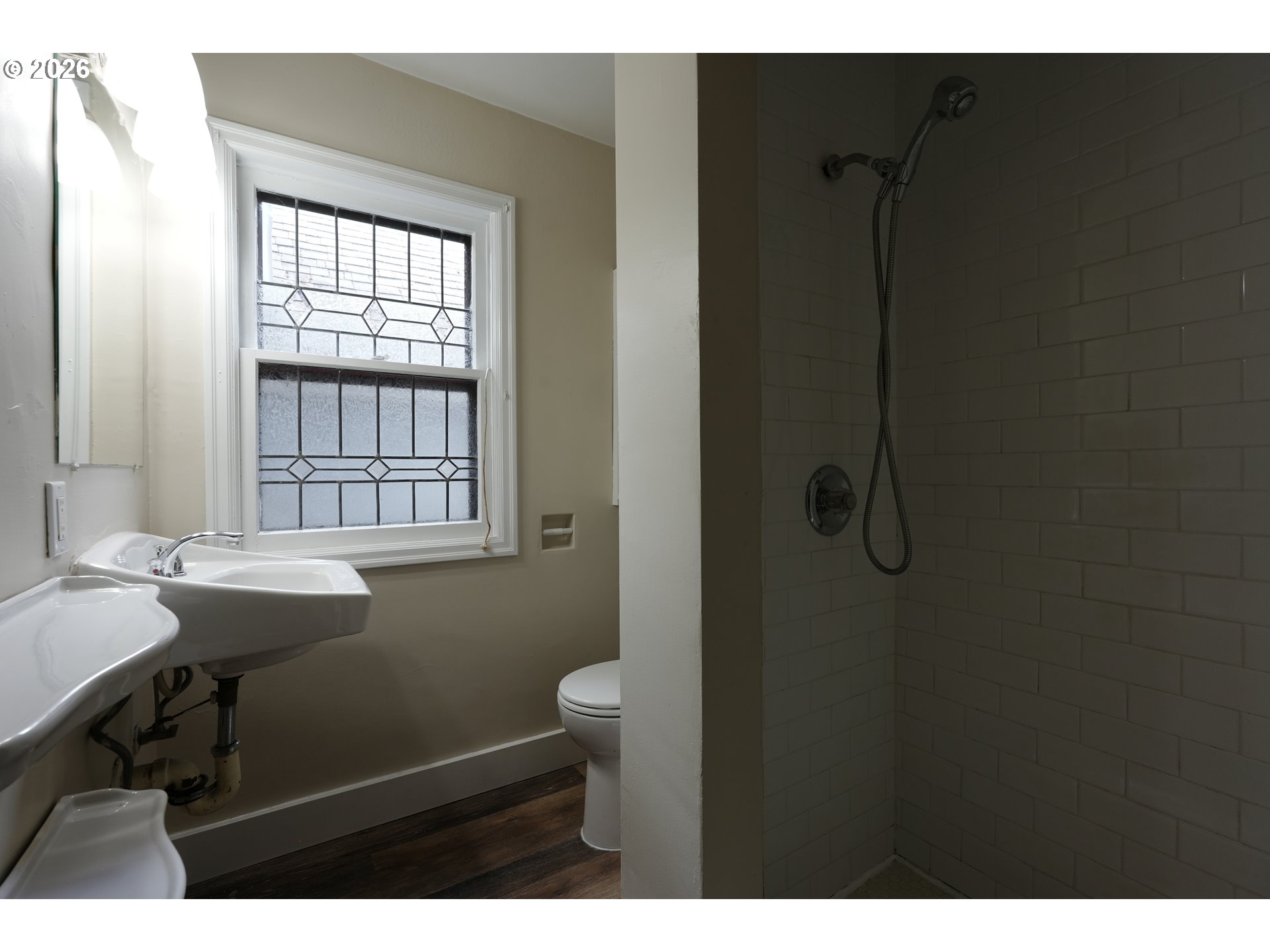 7925 Southwest 11th Avenue Portland, OR 97219 - Photo 15 of 39