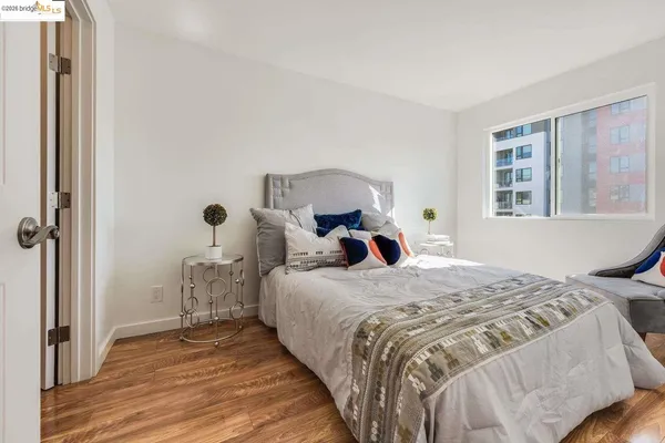 $308,000 | 6400 Christie Avenue, Unit 5209, Emeryville, CA 94608