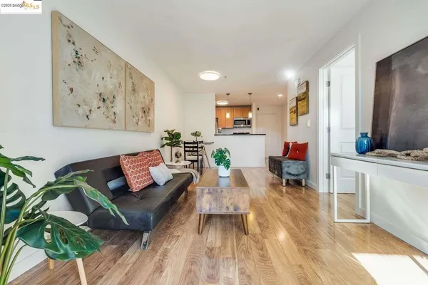 $308,000 | 6400 Christie Avenue, Unit 5209, Emeryville, CA 94608