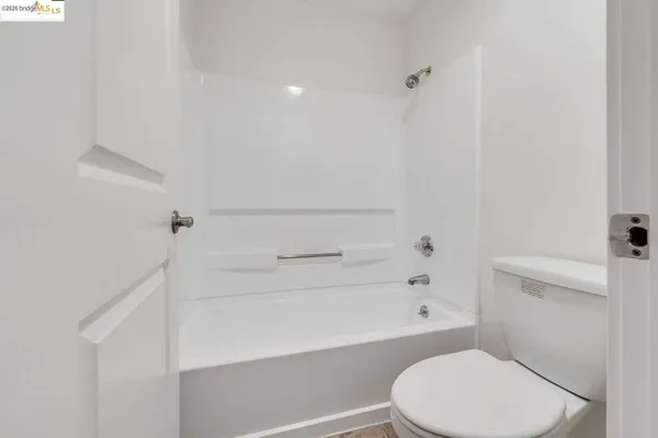 $308,000 | 6400 Christie Avenue, Unit 5209, Emeryville, CA 94608
