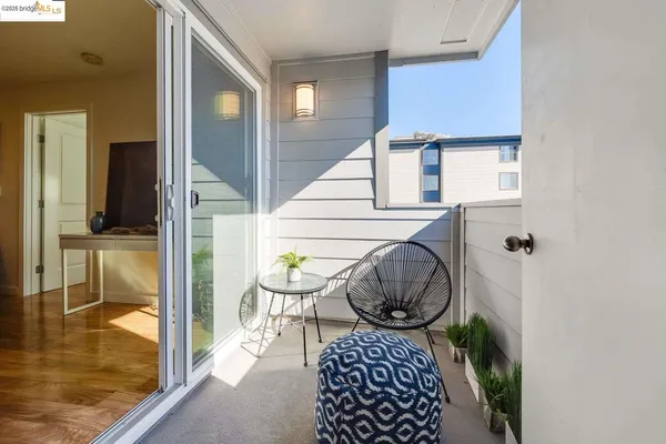 $308,000 | 6400 Christie Avenue, Unit 5209, Emeryville, CA 94608