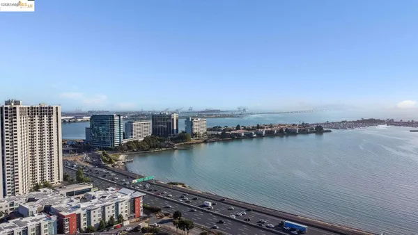 $308,000 | 6400 Christie Avenue, Unit 5209, Emeryville, CA 94608