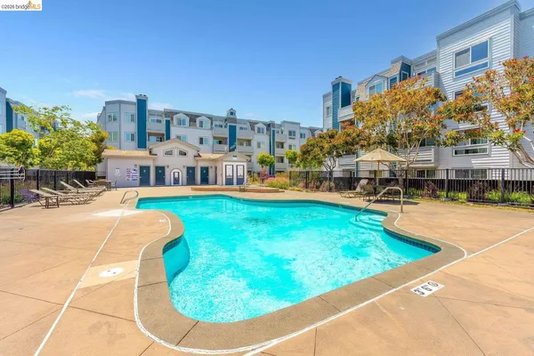$308,000 | 6400 Christie Avenue, Unit 5209, Emeryville, CA 94608