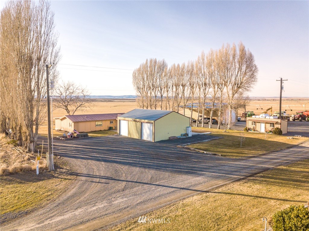 16388 Rd I Northeast Moses Lake, WA 98837 - Photo 4 of 39 Gallery Image 4