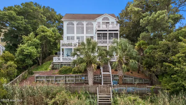 $2,215,000 | 8722 Emerald Plantation Road, Emerald Isle, NC 28594