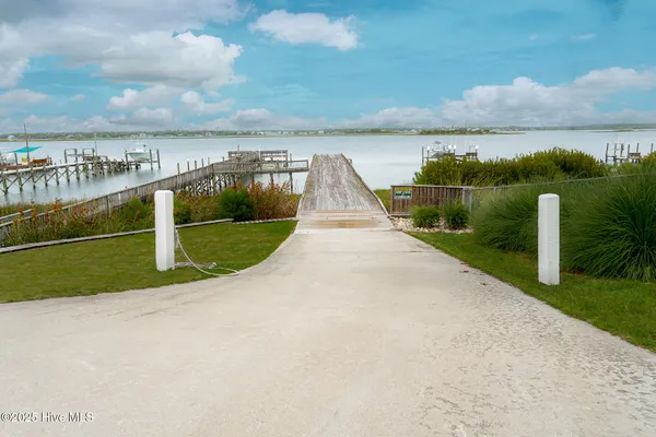 $2,215,000 | 8722 Emerald Plantation Road, Emerald Isle, NC 28594